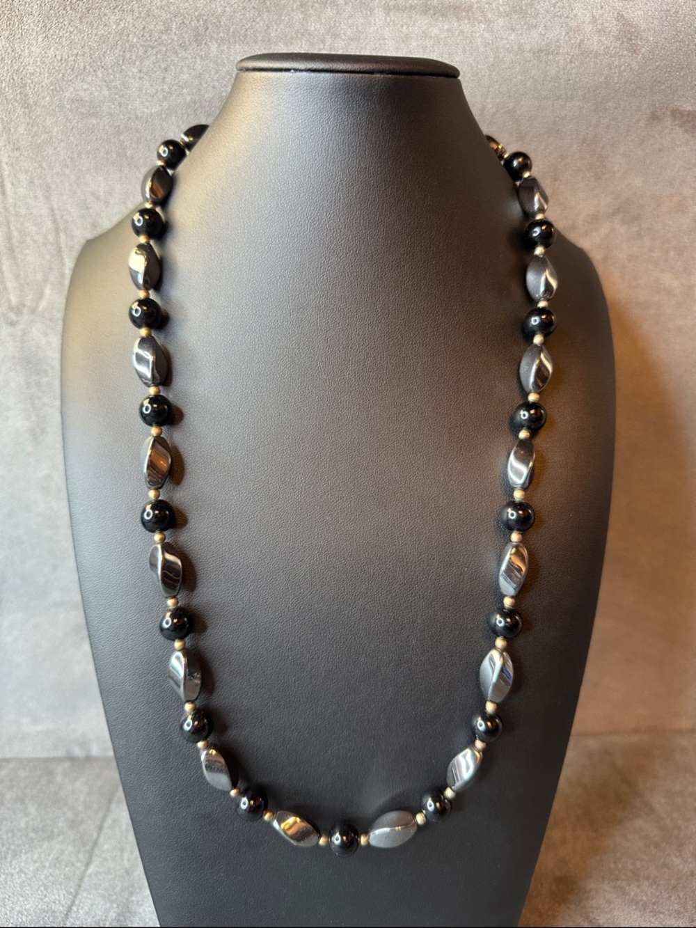 Elegant Black Hematite Bead Necklace